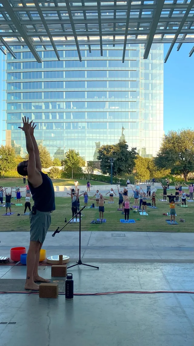 😍 We love to see our community gather together for Yoga + Sound! Missed out this week? You’ve got plenty of chances left - join @chfitness on Mondays at 6pm now through 11/25 at @waterloogreenway for some feel good vibes! Classes are free, just register through the link in bio and bring a mat! See you next week 🧘  #moodyamphitheater #waterloogreenway #austinyogacommunity #yogaaustin #atxyogacommunity #atx #austinyogis #atxyoga #freeyogaaustin #atxyogi